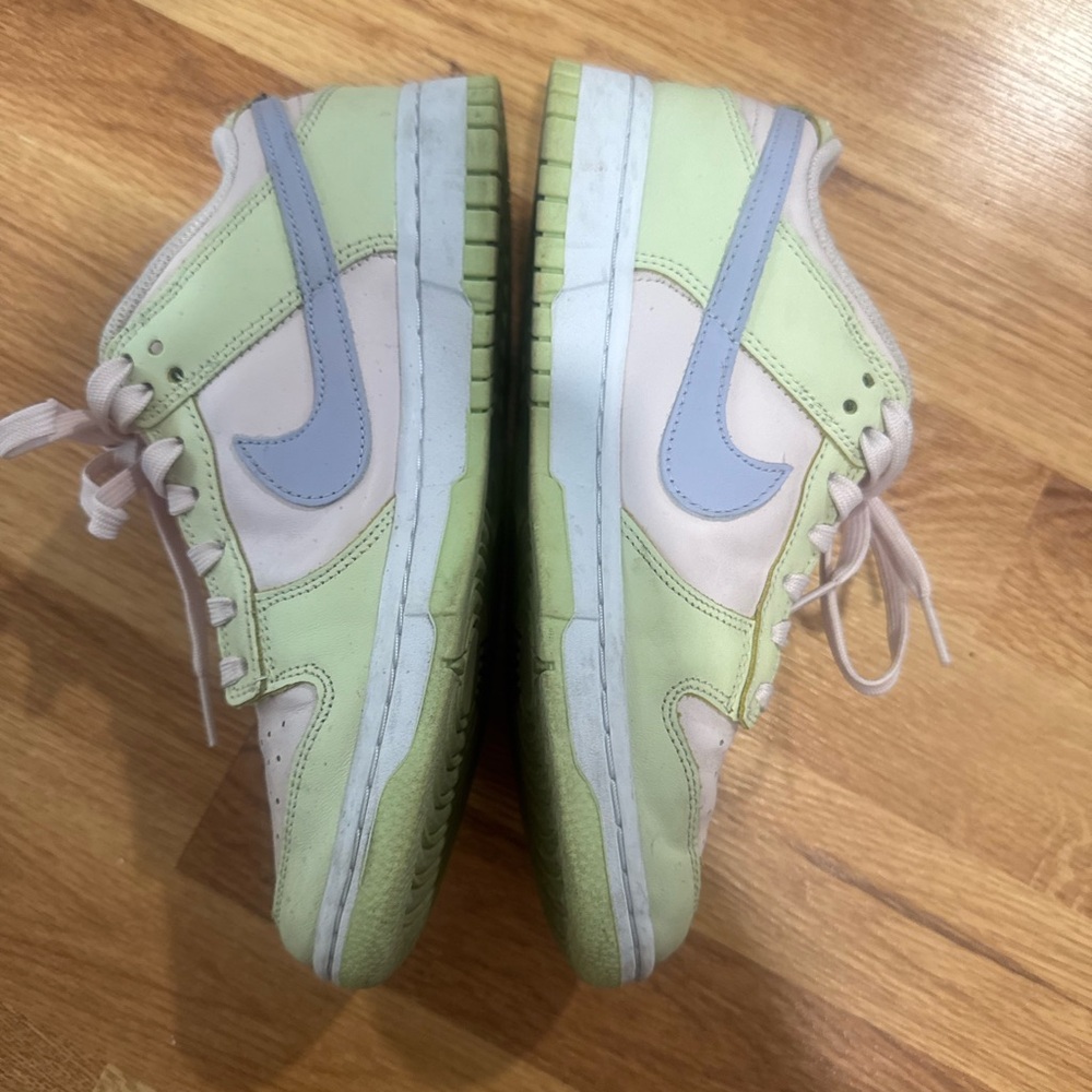 Nike Dunks - Picture 3 of 4